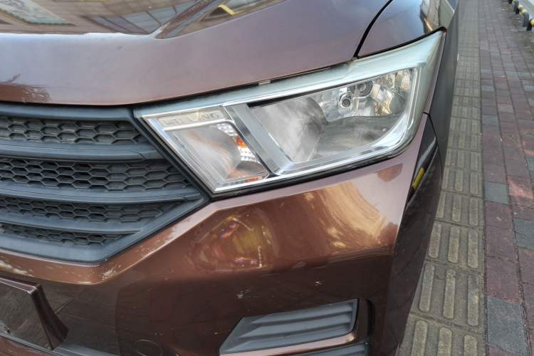 Used Wuling Hongguang 2019 1.5L S Basic Version China VI Standard LAR
