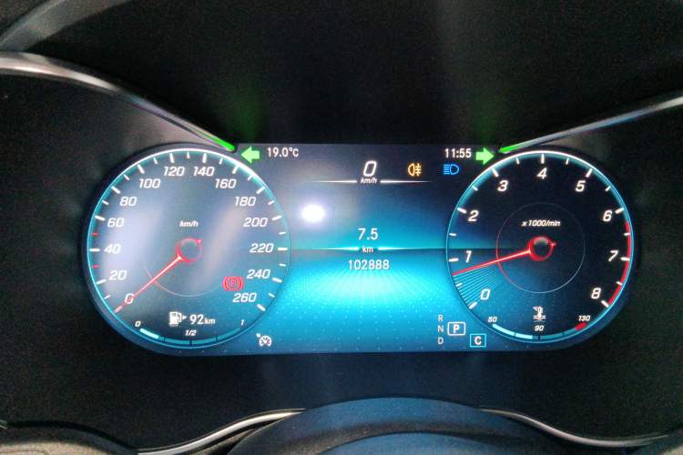 Used Mercedes-Benz GLC 2020 Facelift GLC 260 L 4MATIC Luxury Edition
