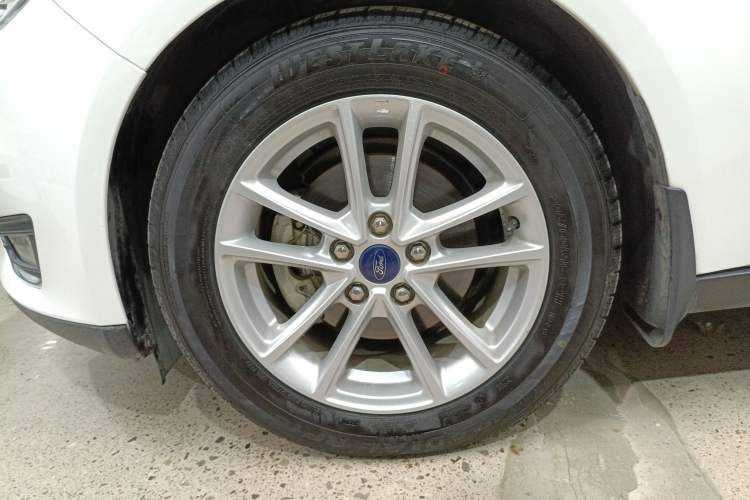 Used Ford Focus 2018 Hatchback Classic EcoBoost 180 Automatic Elite Model
