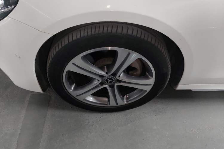 Used Mercedes-Benz E-Class 2018 Facelift E 200 L Sport Edition