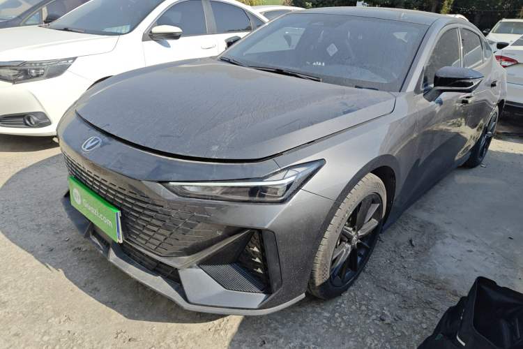 Used Changan UNI-V 2024 1.5T High-Energy Version