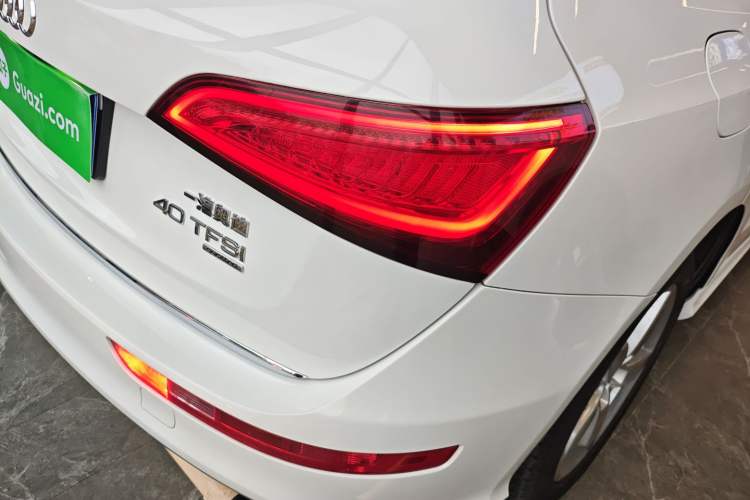 Used Audi Q5 2017 Plus 40 TFSI Ambition Model