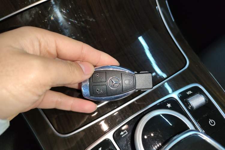 Used Mercedes-Benz GLC 2019 GLC 260 L 4MATIC Dynamic Model
