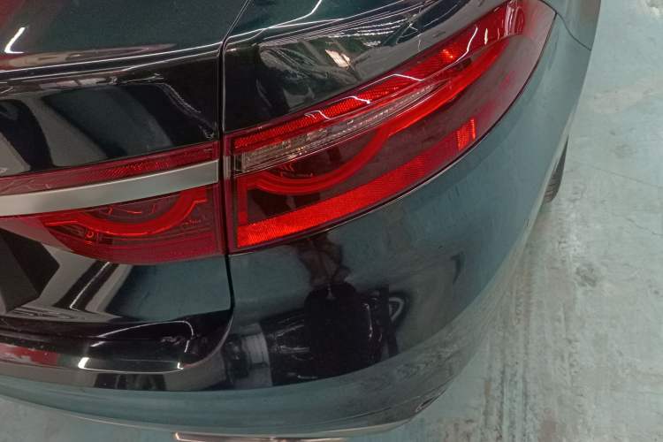 Used Jaguar XFL 2019 XFL 2.0T 250 PS Two-Wheel-Drive Luxury Edition
