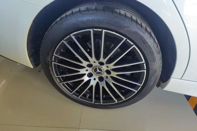 Used Mercedes-Benz C-Class 2023 Restyled C 260 L Sport Edition
