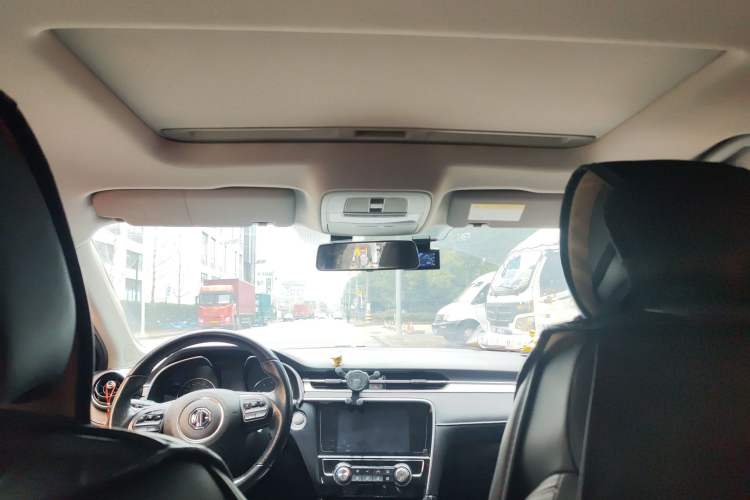 Used MG 6 2017 20T Manual Luxury Smart Connect Version China V Standard