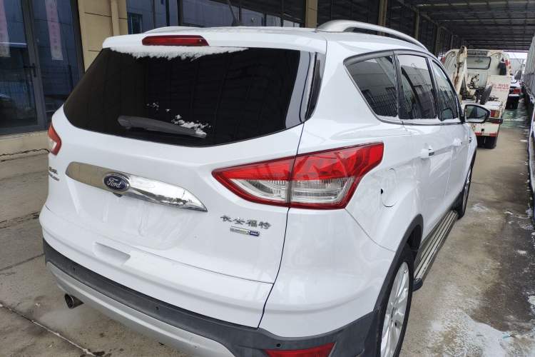 Used Ford Kuga 2015 2.0L GTDi Four-Wheel Drive Prestige Model
