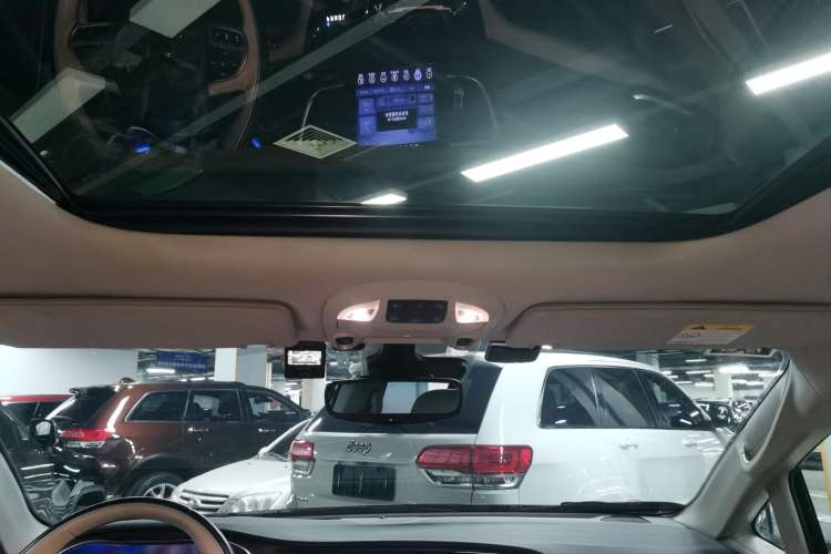 Used Chrysler Grand Voyager 2017 3.6L Premium Edition
