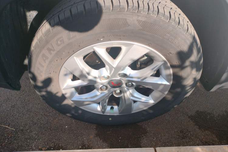 Used Wuling Hongguang S3 2019 1.5L Manual Comfort Model China VI Standard
