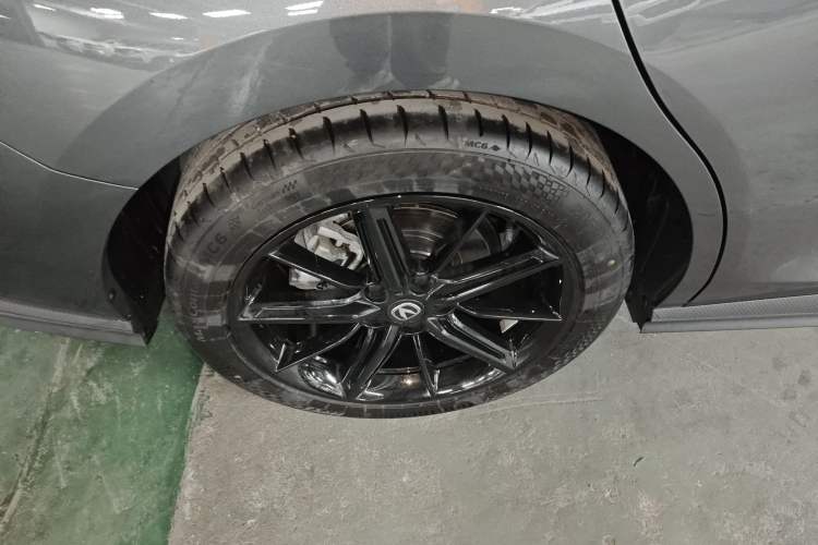 Used Changan UNI-V 2024 1.5T High-Energy Version
