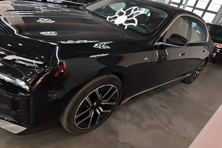 Used BMW 7 Series 2023 735Li M Sport Package