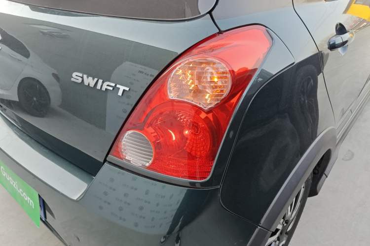 Used Suzuki Swift 2016 1.5L Automatic Fashionable Coolplay Edition
