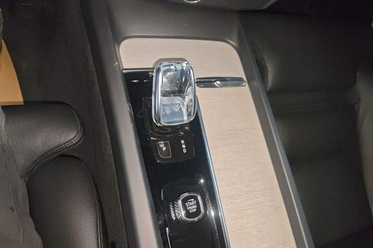 Used Volvo XC60 2022 B5 4x4 Zhiya Luxury Edition
