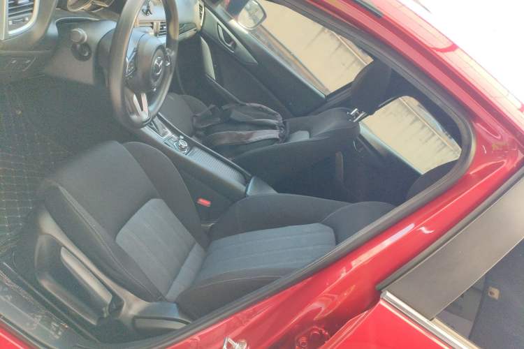 Used Mazda CX-4 2018 2.0L Automatic Two-Wheel Drive Blue Sky Exploration Version China V Standard
