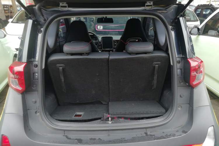 Used Chery Little Ant 2022 Revised Version Sweet Pink Edition Half-Sugar Version Lithium Iron Phosphate 30.7 kWh 30 kW 301 km