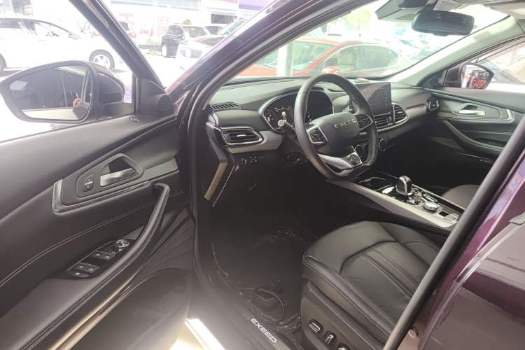 Used  Lingyun 2020 1.6T Two-Wheel Drive Star Edition
