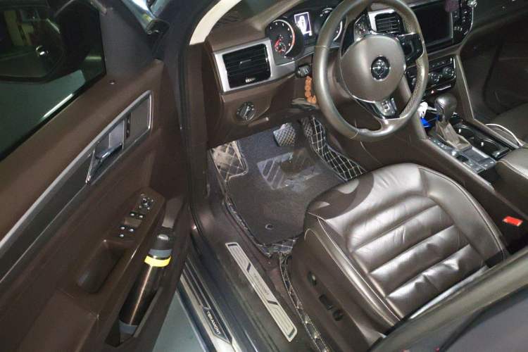 Used Volkswagen Teramont 2017 330TSI Two-Wheel-Drive Luxury Edition