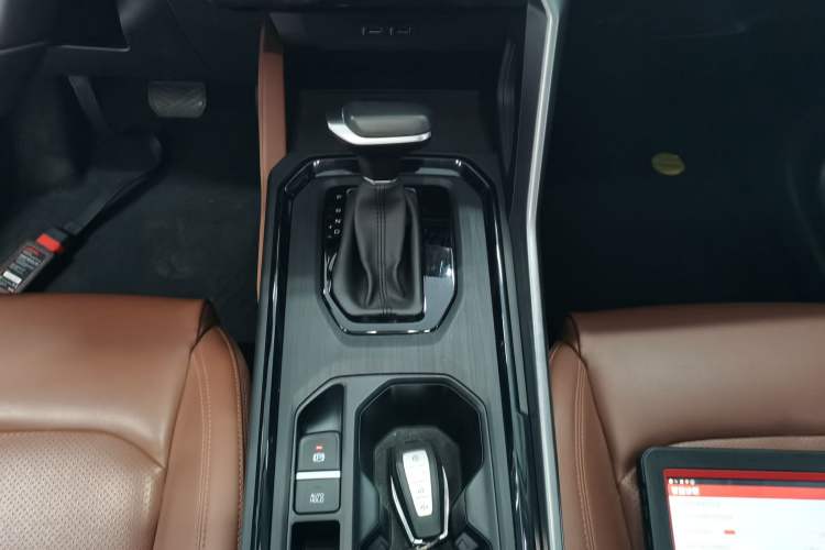 Used Geely Auto Vision X6 2021 PRO 1.4T Automatic Prestige Model