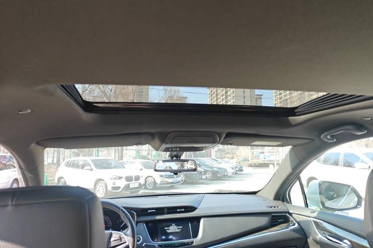 Used Cadillac XT5 2018 25T Tech Model
