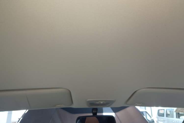 Used Wuling Hongguang S3 2019 1.5L Manual Luxury Model China VI Standard
