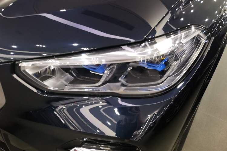 Used BMW X5 2022 xDrive 40Li M Sport Package