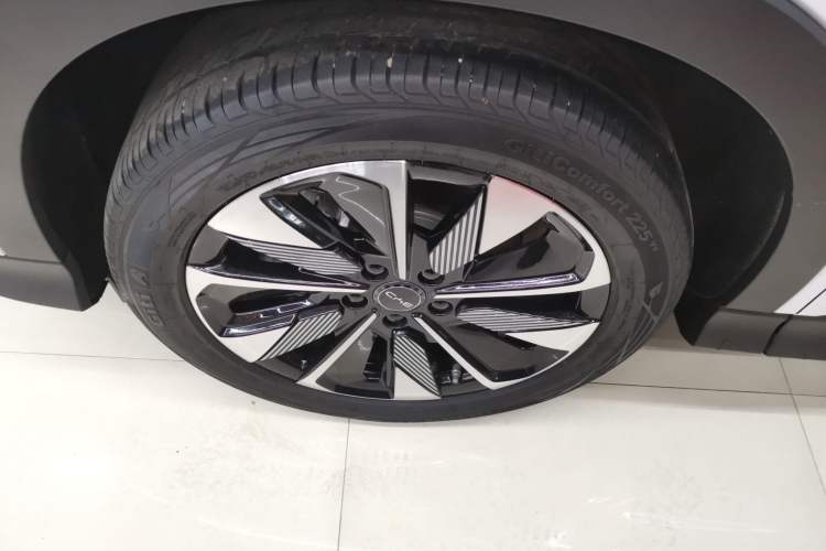 Used BYD Song PLUS New Energy 2025 EV Smart Drive Edition 605km Flagship Model
