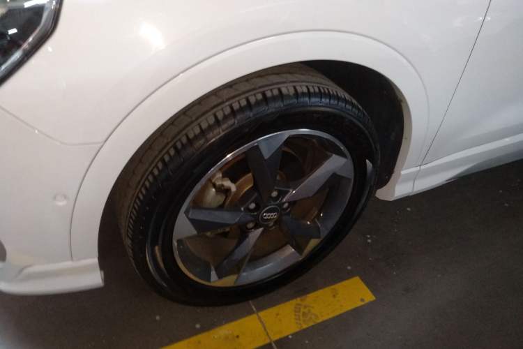 Used Audi Q3 2021 35 TFSI Fashion Dynamic Model
