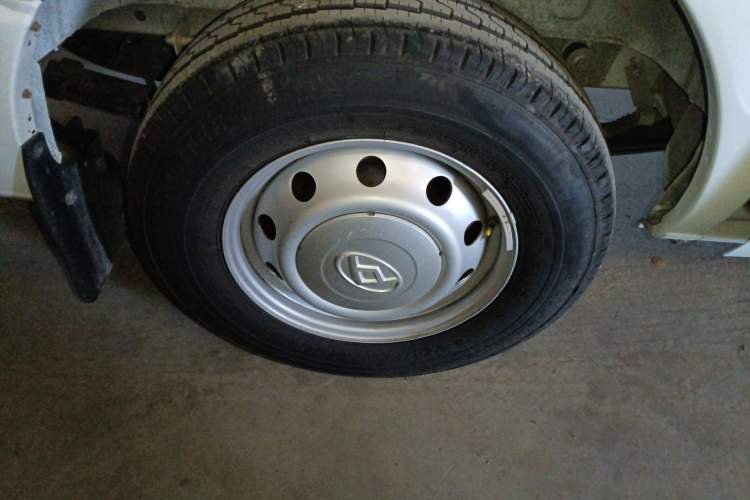 Used SAIC MAXUS Xintu V80 2021 2.0T Manual Classic Aoyuntong Short Wheelbase Mid-Height 7/8/9-Seater