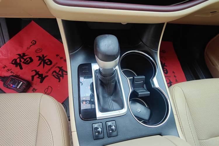 Used Toyota Highlander 2015 2.0T Two-Wheel Drive Luxury Edition 7 Seats