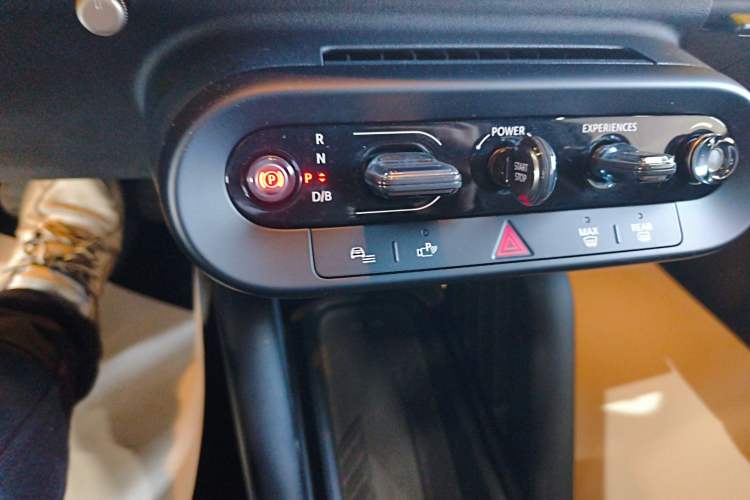 Used  Electric MINI COOPER 2024 452km COOPER SE Racing Driver
