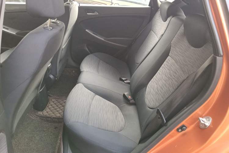 Used Hyundai Verna Ray 2014 1.4L Automatic GLX