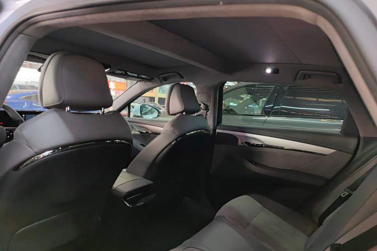 Used VOYAH PASSION 2023 Four-Wheel Drive Long-Range Version
