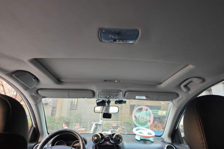 Used Haval H6 2015 Upgraded Model 1.5T Manual Two-Wheel Drive Elite Version
