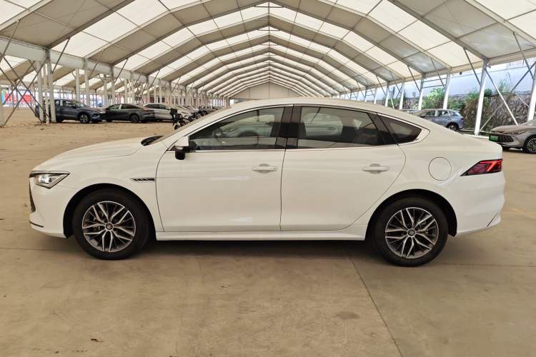 Used BYD Qin PLUS 2024 HONOR Edition DM-i 120KM Excellence Model
