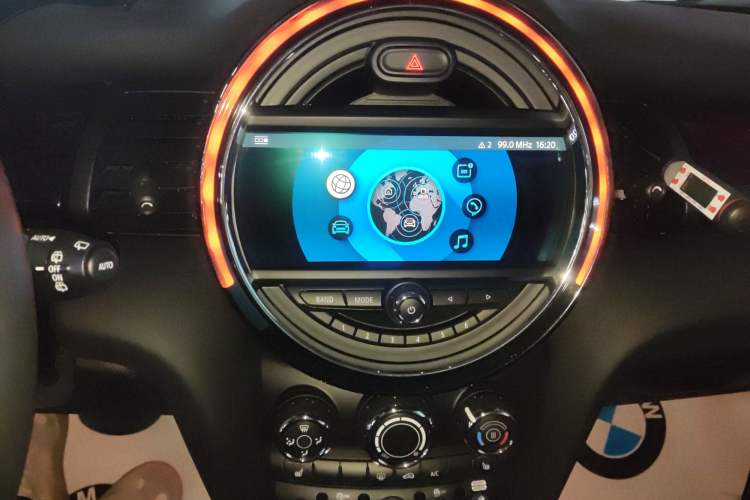 Used  MINI 2018 1.5T COOPER Classic Edition
