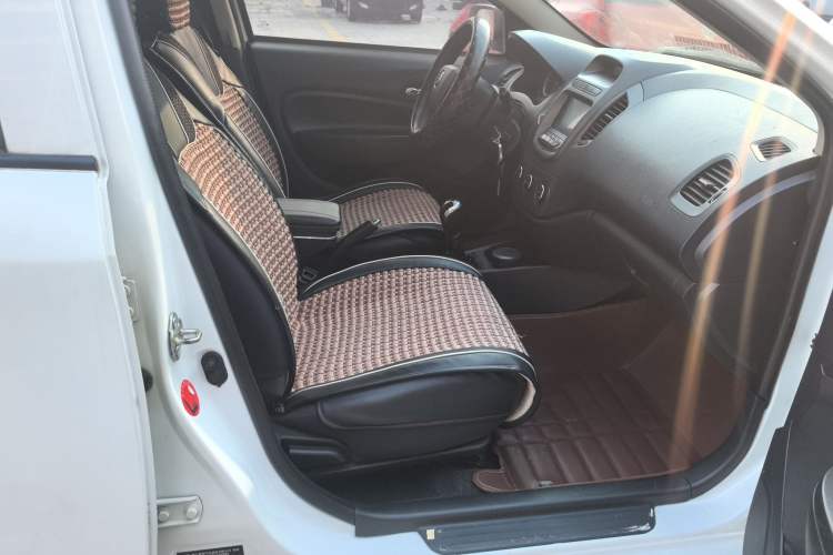 Used Geely Auto Diamond 2014 Sedan 1.5L Manual Entry-Level Model
