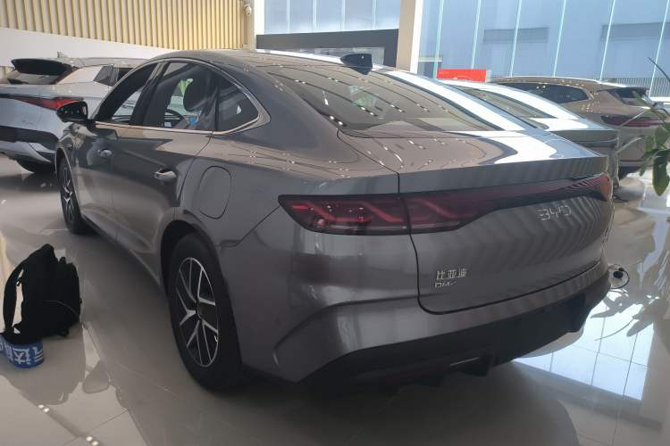 Used BYD Qin L 2025 DM-i Smart Drive 120KM Superior Model
