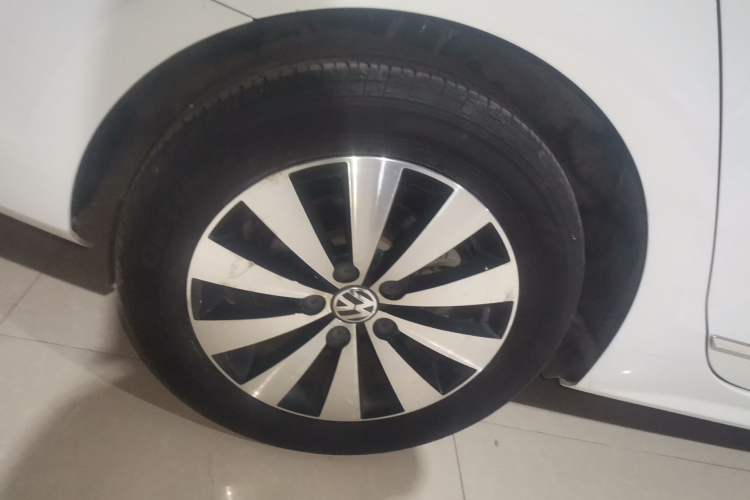 Used Volkswagen Sagitar 2017 230TSI Automatic Comfort Version
