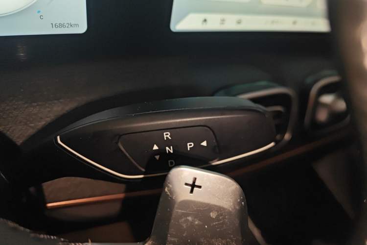 Used Chery Tiggo 9 2023 2.0T Dual-Clutch Two-Wheel Drive Leading Edition 5 Seats