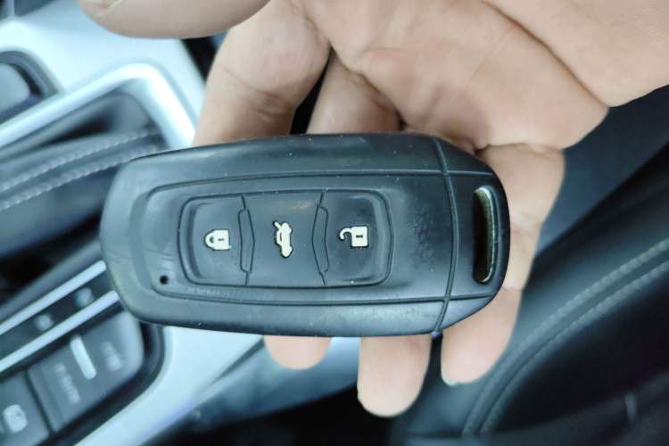 Used Geely Auto Emgrand X7 Sport 2018 1.8TD Automatic Two-Wheel Drive Zhiya Model
