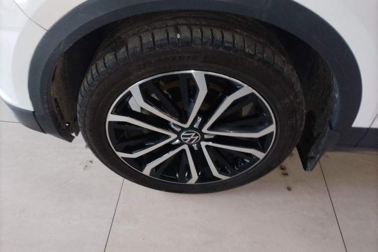 Used Volkswagen T-ROC 2021 280TSI DSG Two-Wheel Drive Comfort Connect 30th Anniversary Edition
