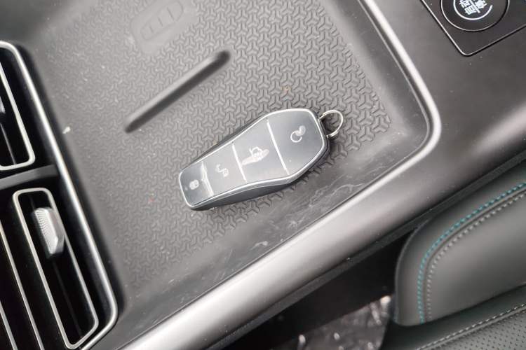 Used BYD Song Pro New Energy 2025 2nd Generation Intelligent Driving Version DM-i 75KM Overachiever Trim
