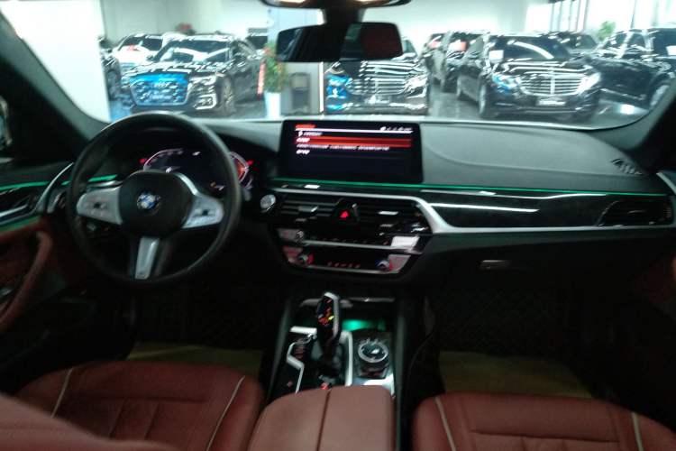 Used BMW 5 Series 2022 Second Facelift 525Li M Sport Package