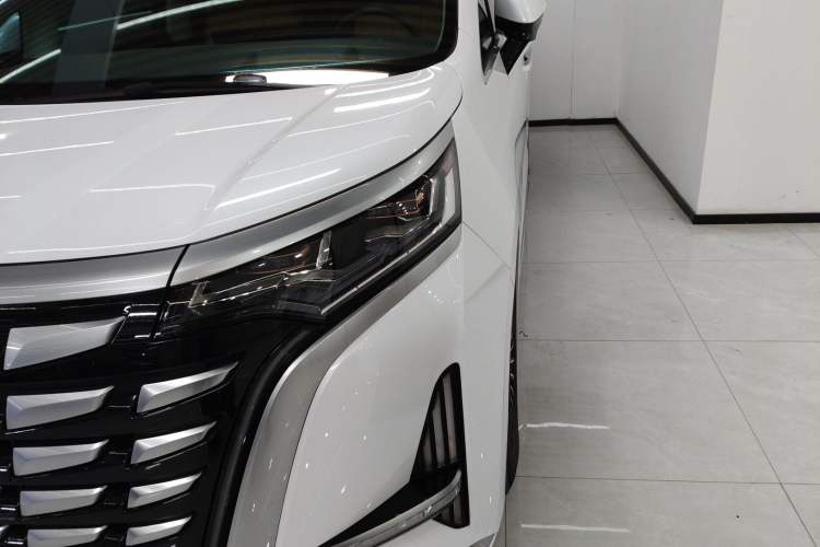 Used Denza D9 2022 DM-i 970 Four-Wheel Drive Prestige Model