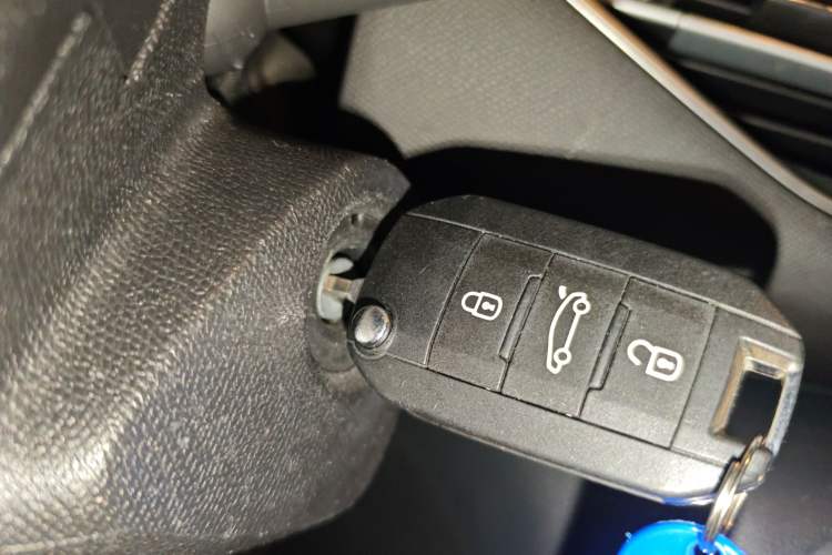 Used Peugeot 308S 2015 1.2T Automatic Jingchi Edition
