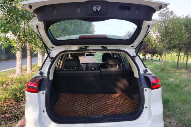 Used Geely Auto Emgrand X7 Sport 2018 1.8TD Automatic Two-Wheel Drive Smart Connect 4G Internet Edition
