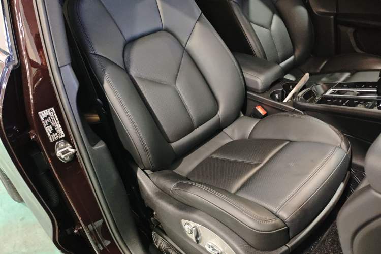 Used Porsche Macan 2023 Macan 2.0T
