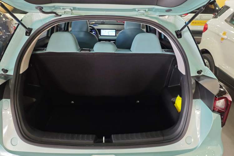 Used Geometry E Firefly 2024 401km Starlight
