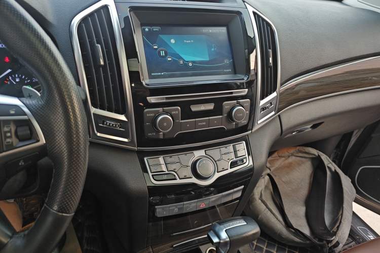 Used Haval H9 2016 2.0T Four-Wheel Drive Luxury 7-Seater
