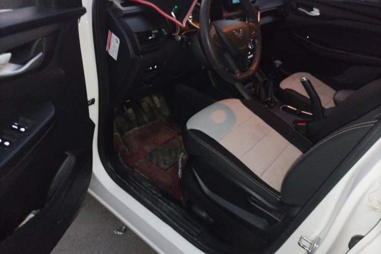 Used Wuling Hongguang S3 2019 1.5L Manual Standard Version China VI Standard